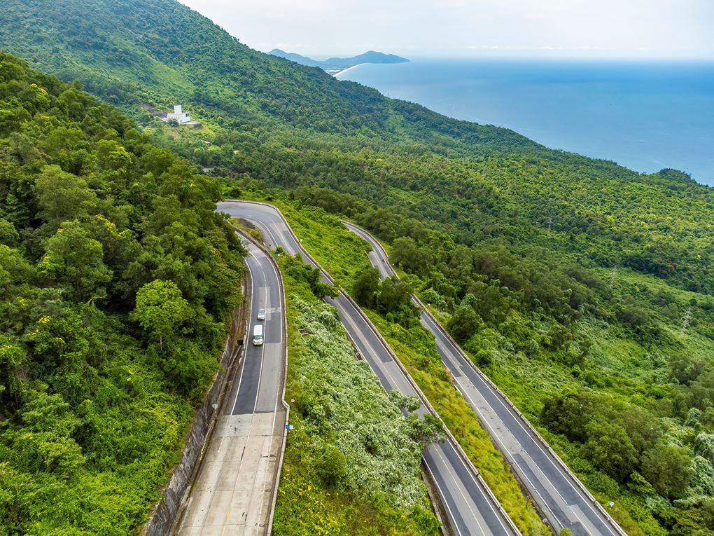 bai da obama, carp dragon, da nang cathedral, dragon bridge, hai van pass, linh ung temple, love bridge, son tra marina, son tra night market, the marble mountain, คาร์ปดราก้อน, คาร์ฟดราก้อน, ช่องเขาไฮวัน, ตลาดนัดกลางคืนเซินตรา, ตลาดฮาน, ตลาดเก่าดานัง, ที่เที่ยวดานัง, บานาฮิลล์, ภูเขาหินอ่อน, วัดหลินอึ๋ง, สะพานมังกร, สะพานมือ, สะพานแห่งความรัก, หาดหินโอบามา, อุโมงค์ไฮวัน, เจ้าแม่กวนอิม ดานัง, เที่ยวดานัง, เที่ยวดานัง 2024, เที่ยวดานัง 2567, แลนด์มาร์คดานัง, โบสถ์คริสต์ ดานัง, top 12+ ที่เที่ยวดานัง 2024 ดูมังกรพ่นไฟ เช็คอินแลนด์มาร์คยอดฮิต