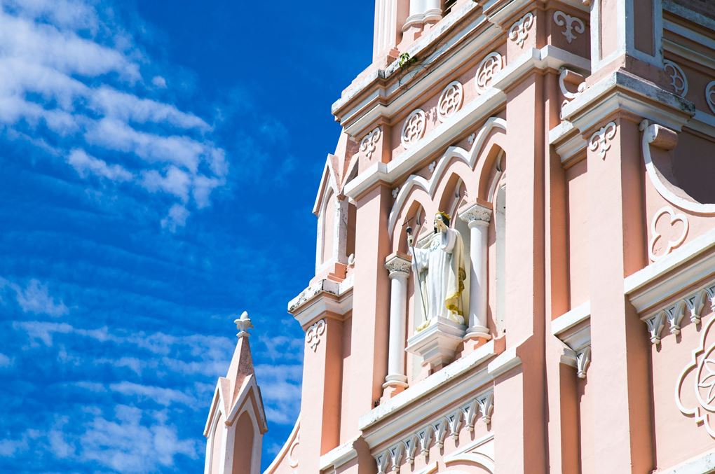 bai da obama, carp dragon, da nang cathedral, dragon bridge, hai van pass, linh ung temple, love bridge, son tra marina, son tra night market, the marble mountain, คาร์ปดราก้อน, คาร์ฟดราก้อน, ช่องเขาไฮวัน, ตลาดนัดกลางคืนเซินตรา, ตลาดฮาน, ตลาดเก่าดานัง, ที่เที่ยวดานัง, บานาฮิลล์, ภูเขาหินอ่อน, วัดหลินอึ๋ง, สะพานมังกร, สะพานมือ, สะพานแห่งความรัก, หาดหินโอบามา, อุโมงค์ไฮวัน, เจ้าแม่กวนอิม ดานัง, เที่ยวดานัง, เที่ยวดานัง 2024, เที่ยวดานัง 2567, แลนด์มาร์คดานัง, โบสถ์คริสต์ ดานัง, top 12+ ที่เที่ยวดานัง 2024 ดูมังกรพ่นไฟ เช็คอินแลนด์มาร์คยอดฮิต