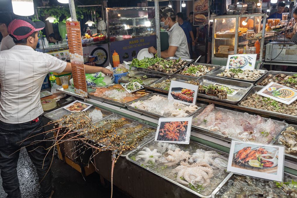 bai da obama, carp dragon, da nang cathedral, dragon bridge, hai van pass, linh ung temple, love bridge, son tra marina, son tra night market, the marble mountain, คาร์ปดราก้อน, คาร์ฟดราก้อน, ช่องเขาไฮวัน, ตลาดนัดกลางคืนเซินตรา, ตลาดฮาน, ตลาดเก่าดานัง, ที่เที่ยวดานัง, บานาฮิลล์, ภูเขาหินอ่อน, วัดหลินอึ๋ง, สะพานมังกร, สะพานมือ, สะพานแห่งความรัก, หาดหินโอบามา, อุโมงค์ไฮวัน, เจ้าแม่กวนอิม ดานัง, เที่ยวดานัง, เที่ยวดานัง 2024, เที่ยวดานัง 2567, แลนด์มาร์คดานัง, โบสถ์คริสต์ ดานัง, top 12+ ที่เที่ยวดานัง 2024 ดูมังกรพ่นไฟ เช็คอินแลนด์มาร์คยอดฮิต