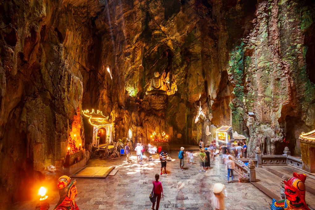 bai da obama, carp dragon, da nang cathedral, dragon bridge, hai van pass, linh ung temple, love bridge, son tra marina, son tra night market, the marble mountain, คาร์ปดราก้อน, คาร์ฟดราก้อน, ช่องเขาไฮวัน, ตลาดนัดกลางคืนเซินตรา, ตลาดฮาน, ตลาดเก่าดานัง, ที่เที่ยวดานัง, บานาฮิลล์, ภูเขาหินอ่อน, วัดหลินอึ๋ง, สะพานมังกร, สะพานมือ, สะพานแห่งความรัก, หาดหินโอบามา, อุโมงค์ไฮวัน, เจ้าแม่กวนอิม ดานัง, เที่ยวดานัง, เที่ยวดานัง 2024, เที่ยวดานัง 2567, แลนด์มาร์คดานัง, โบสถ์คริสต์ ดานัง, top 12+ ที่เที่ยวดานัง 2024 ดูมังกรพ่นไฟ เช็คอินแลนด์มาร์คยอดฮิต